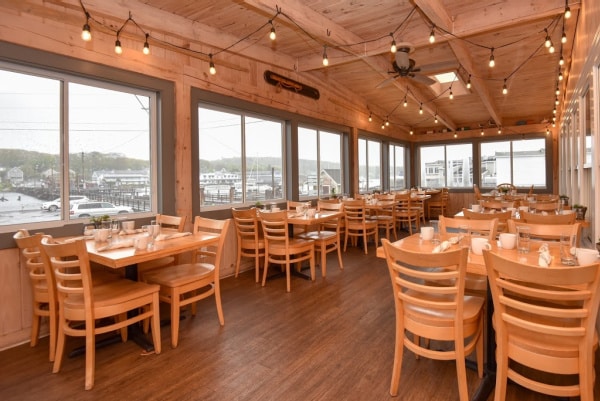 Harborside 1901 Bar & Grill